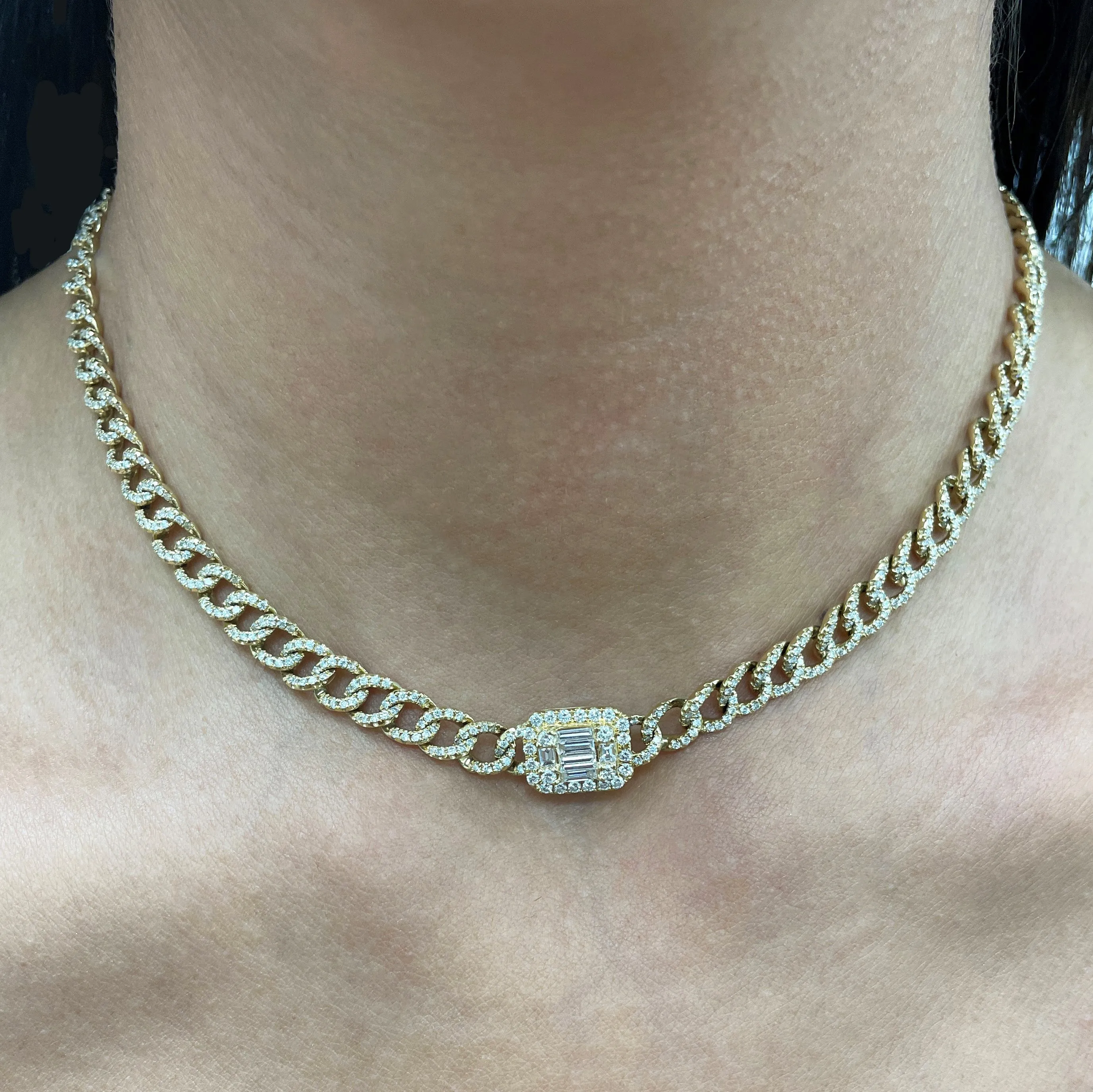 14k Gold & Baguette Diamond Curb Link Chain Necklace - 3.12ct
