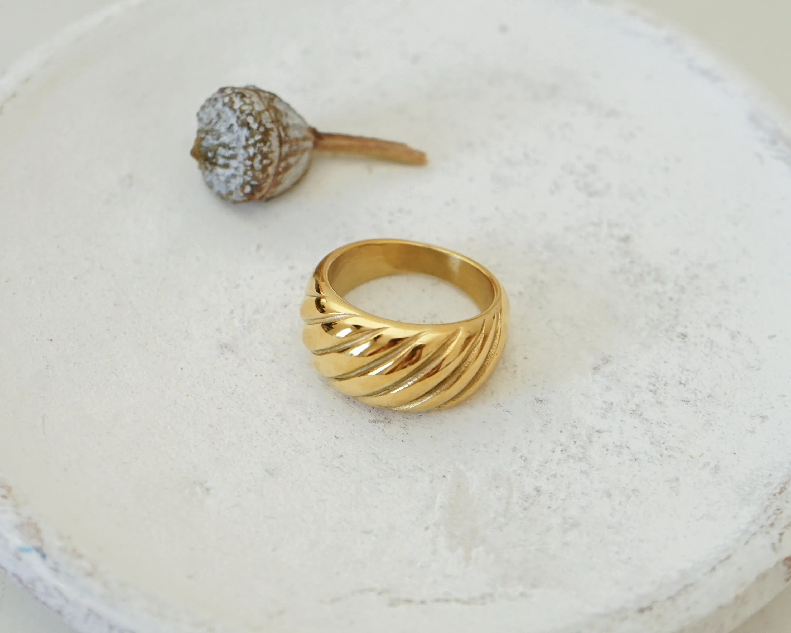Croissant Chunky Gold Ring