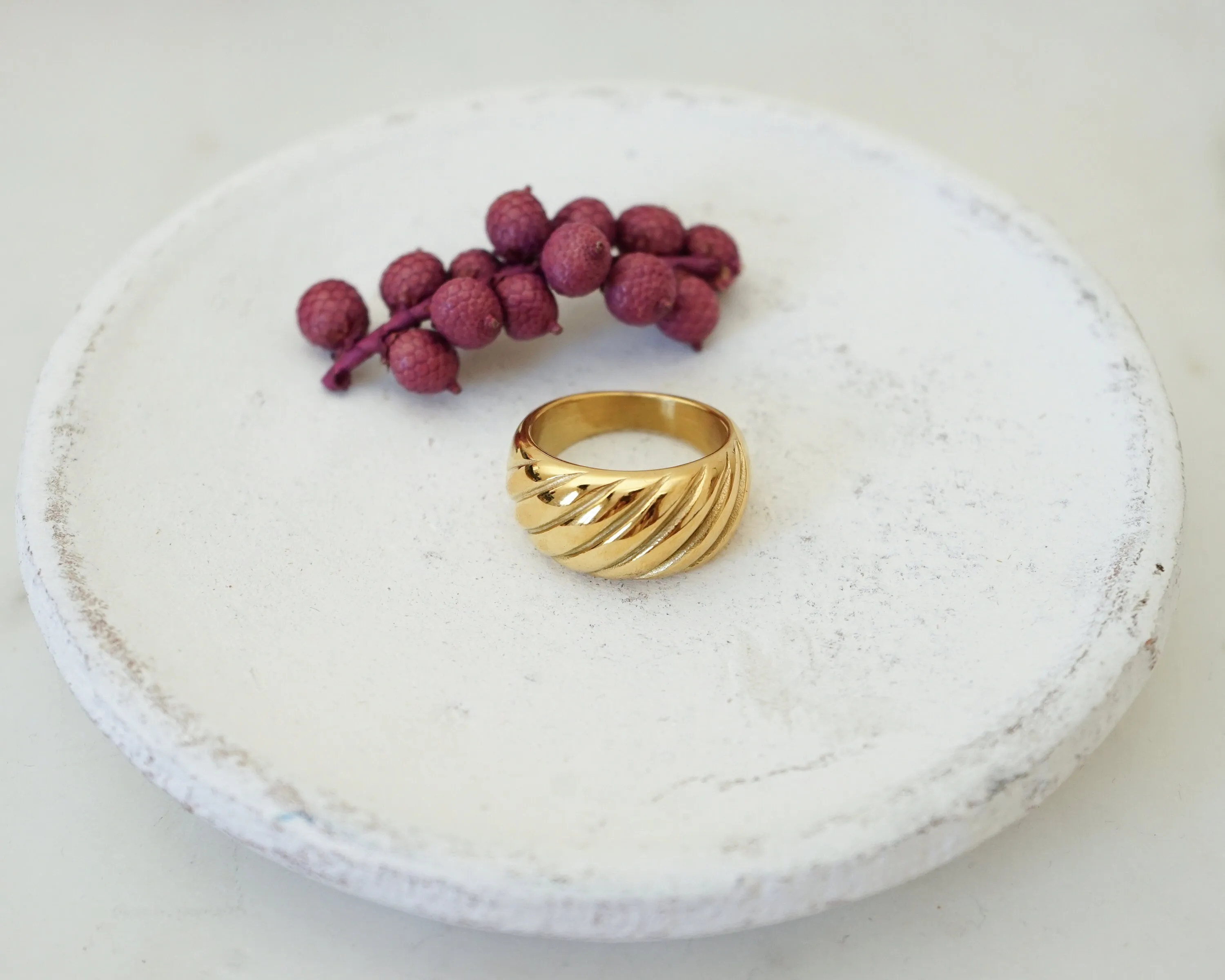 Croissant Chunky Gold Ring