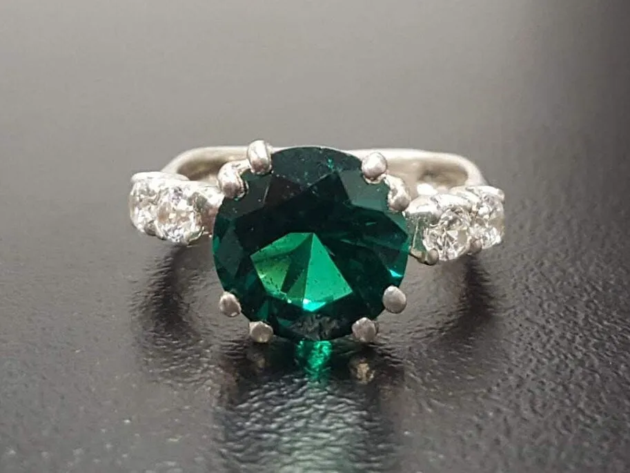 Emerald Vintage Ring - Green Promise Ring - May Birthstone Ring