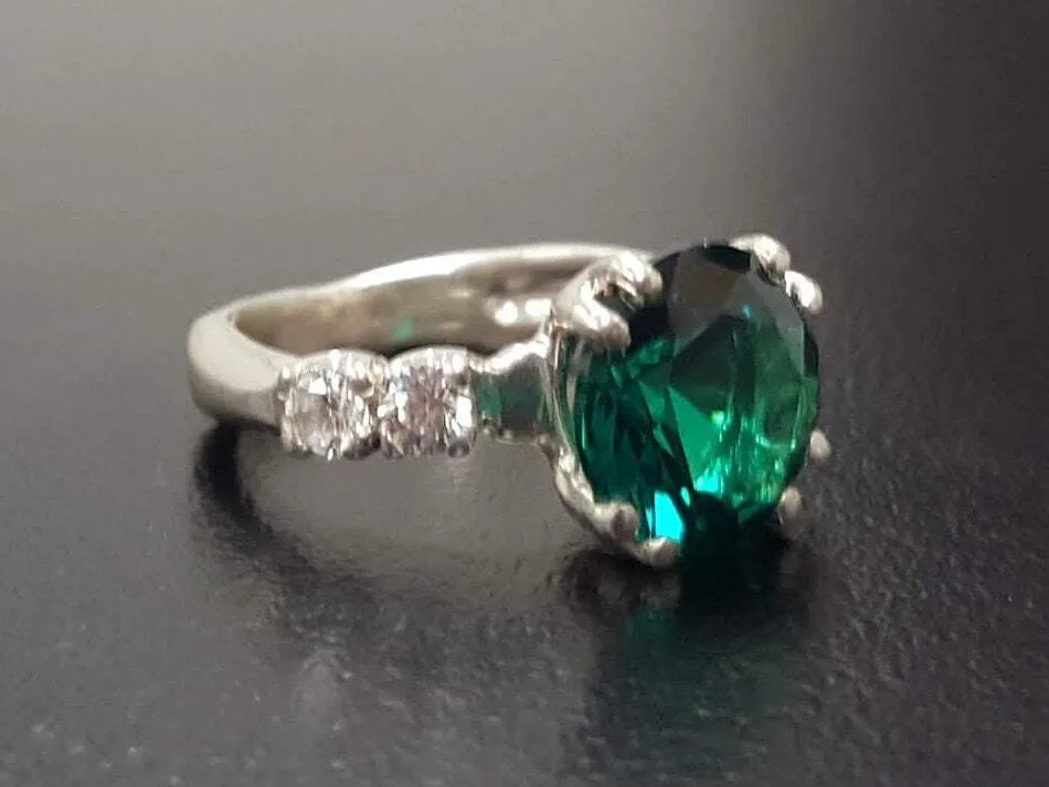 Emerald Vintage Ring - Green Promise Ring - May Birthstone Ring