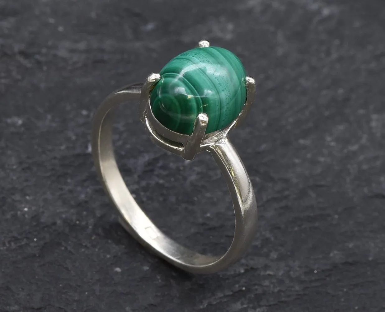 Malachite Ring - Green Oval Ring - Natural Vintage Ring